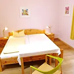 Pension Stoi Budget Guesthouse