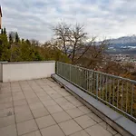 Hilltop Innsbruck Apartment I Free Parking