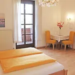 Pension Stoi Budget Guesthouse