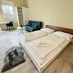 Schoenes Tiny House Im Herzen Innsbrucks Mit Garten