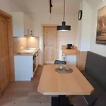 Hell Hof