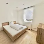 Central 4 Room Apt Min Stay 30 Days