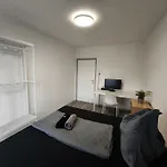 Cosy Room In Modern Flat