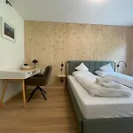 Waldblick - Neubau - Self-Check-In - Kein Verkehr - Am Wald - Parkplaetze Vor Tuer - Apartment Or Double Room