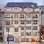 Stage 12 Hotel By Penz