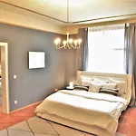 Spacious Apartment In The Heart Of Innsbruck