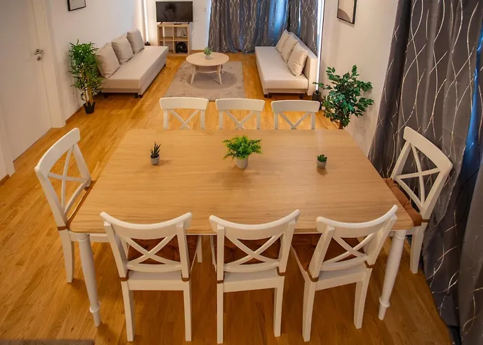 Innsbruck East Side Apartment I Free Street Parking