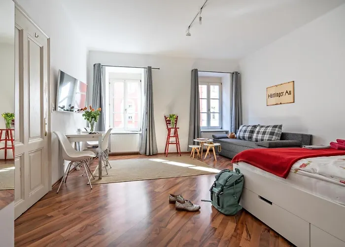 S14 - Rooms & Apartments