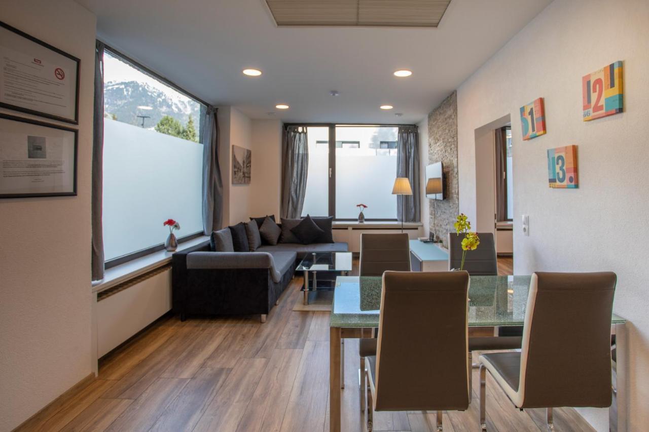 Center Apartment *