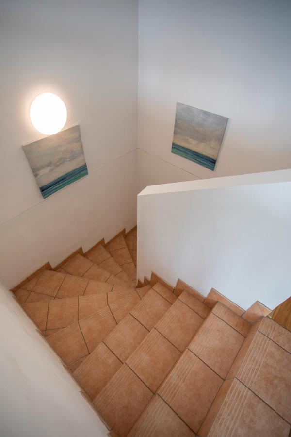 Hilltop I Free Parking Apartment