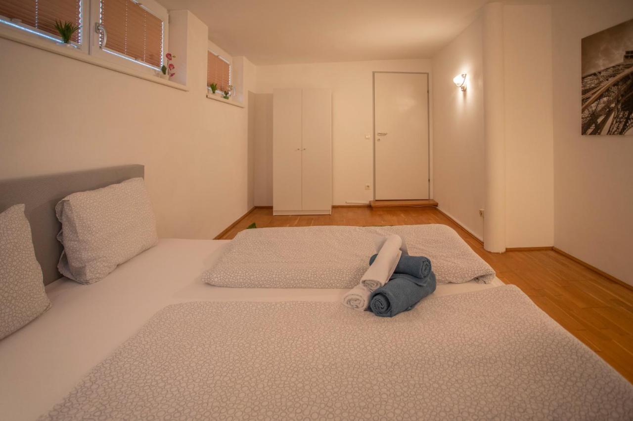 Hilltop I Free Parking Apartment