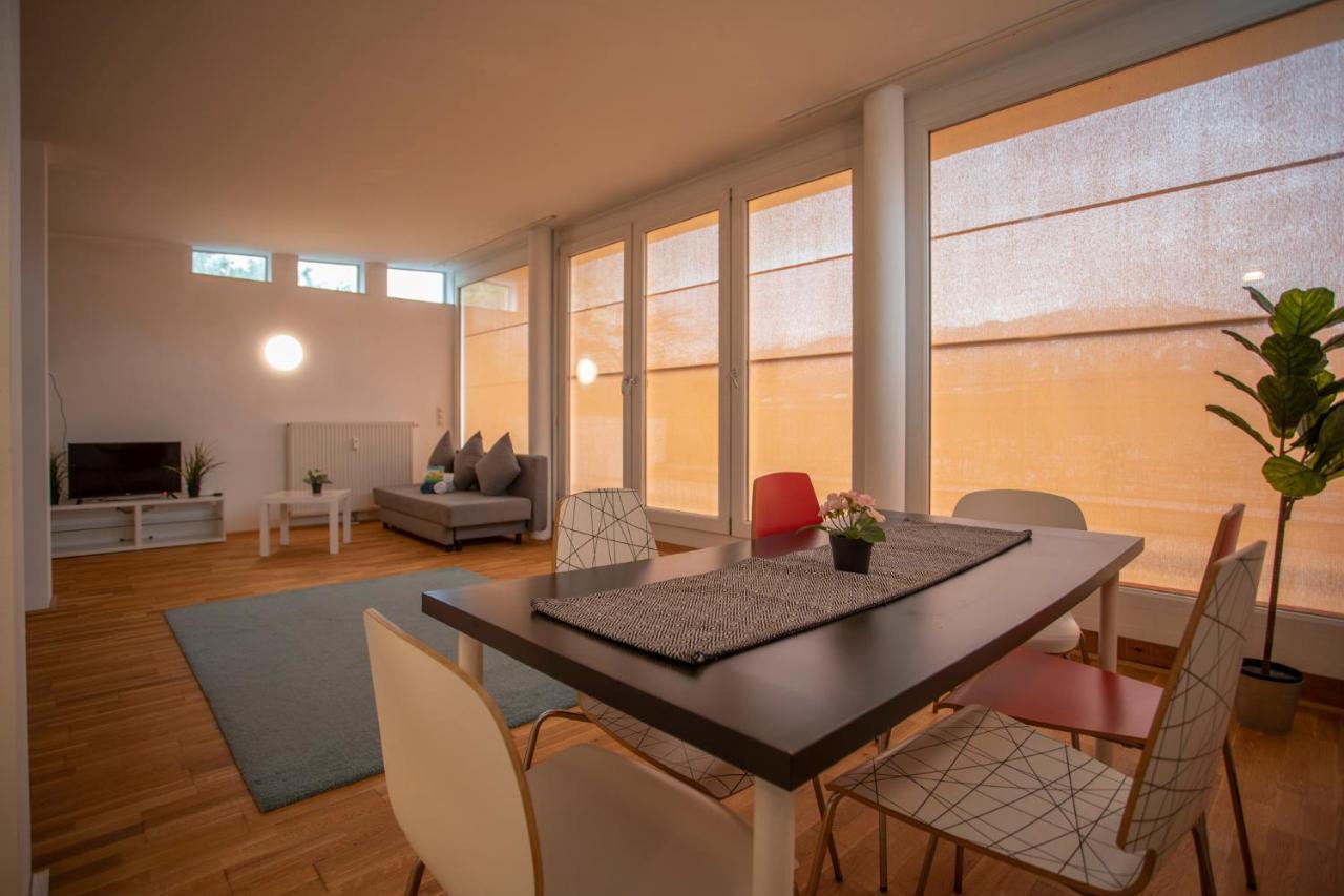 Hilltop I Free Parking Apartment