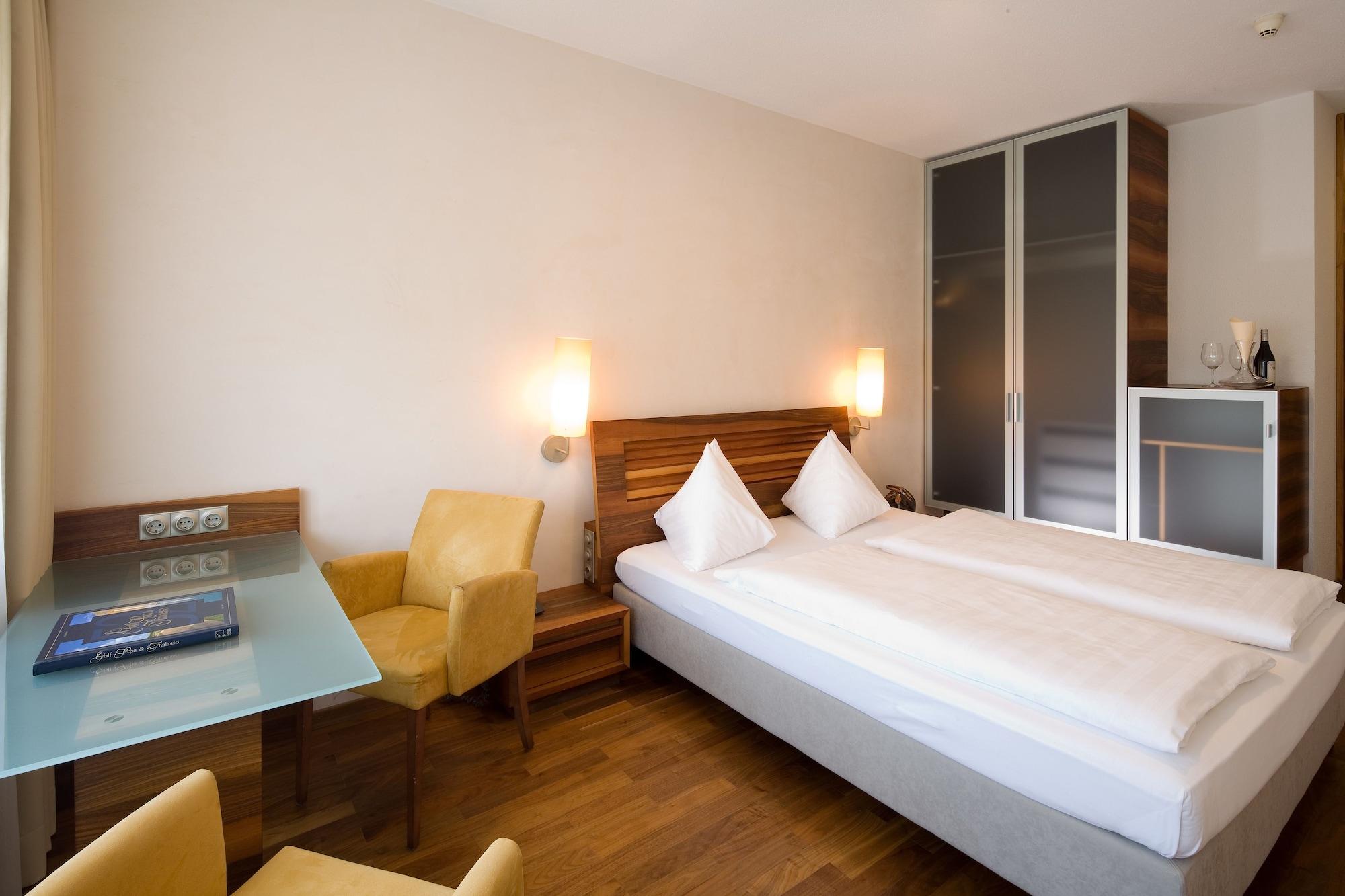 Penz West 4*