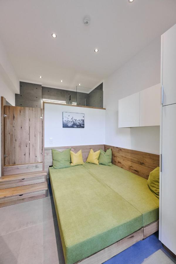 Apartment G17