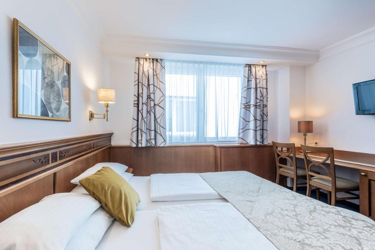 Mondschein Hotel 4*