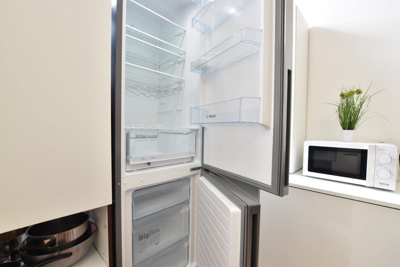 Huge In Awesome Location With Parking Innsbruck