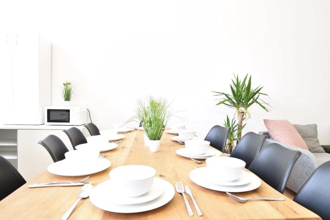 Huge In Awesome Location With Parking Apartment Innsbruck