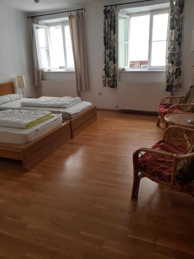 In Der Altstadt Nepomukb&b Hostel *