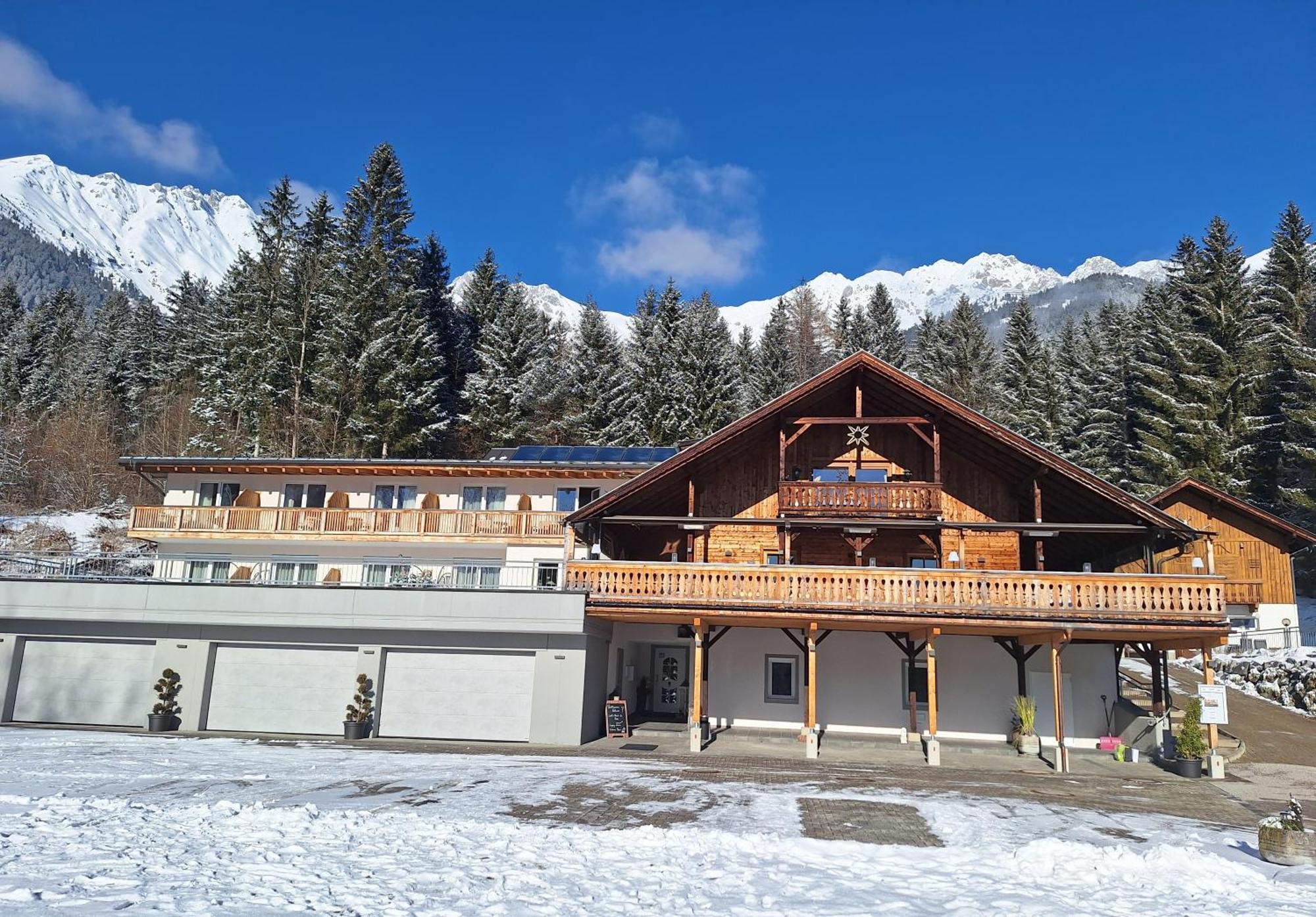 Sweet Cherry - Boutique & Tyrol