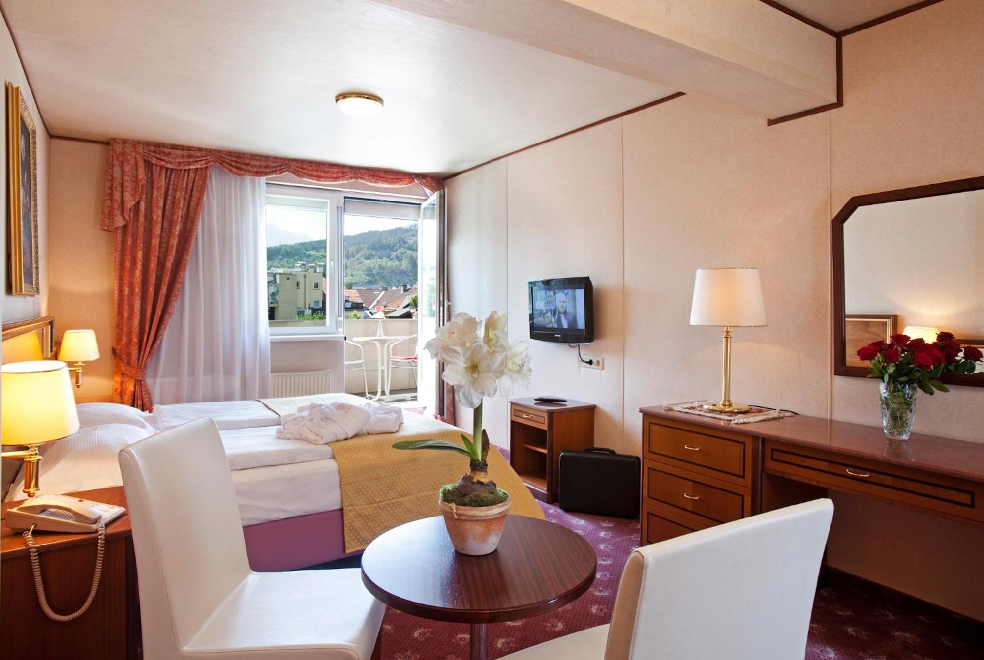 Neue Post I Self Check-in Hotel Innsbruck