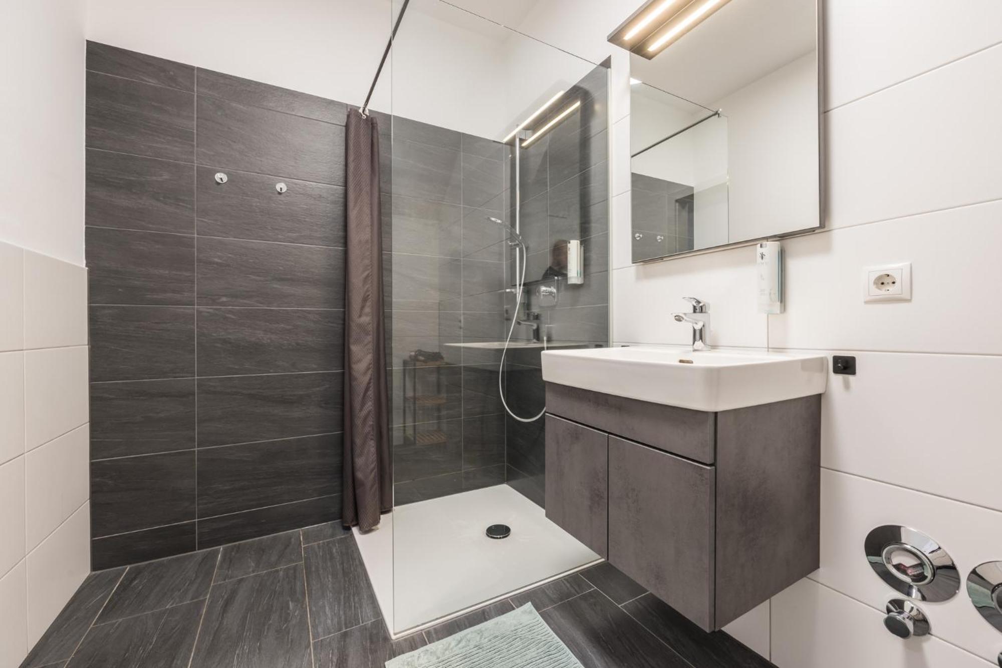 Myquartier Aparthotel *