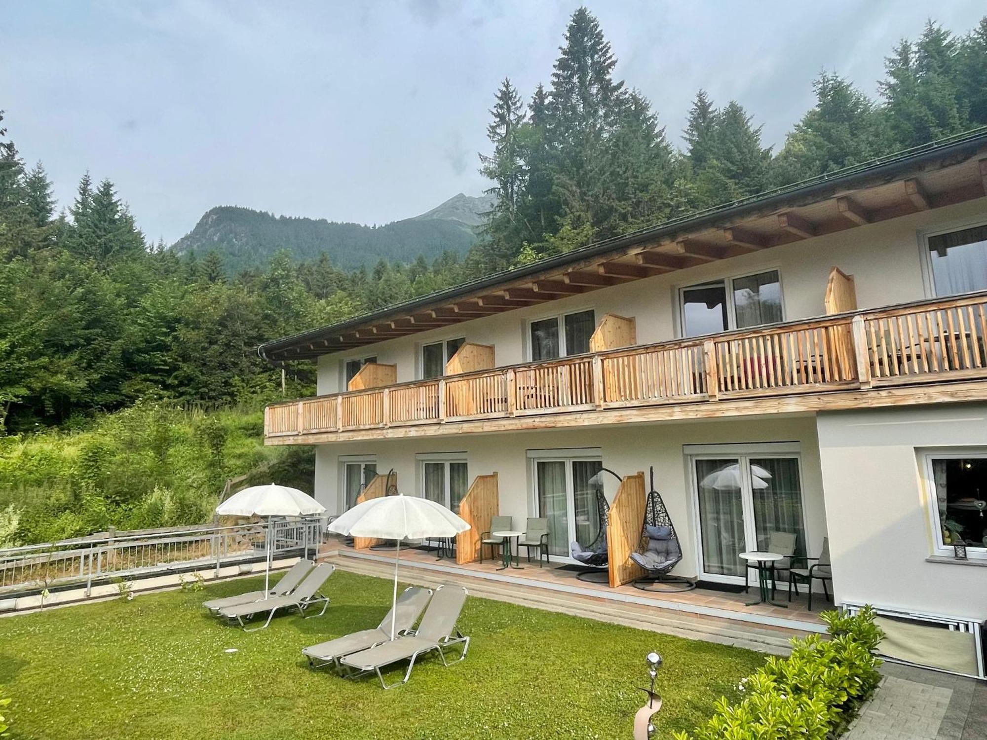 Hotel Sweet Cherry - Boutique & Tyrol