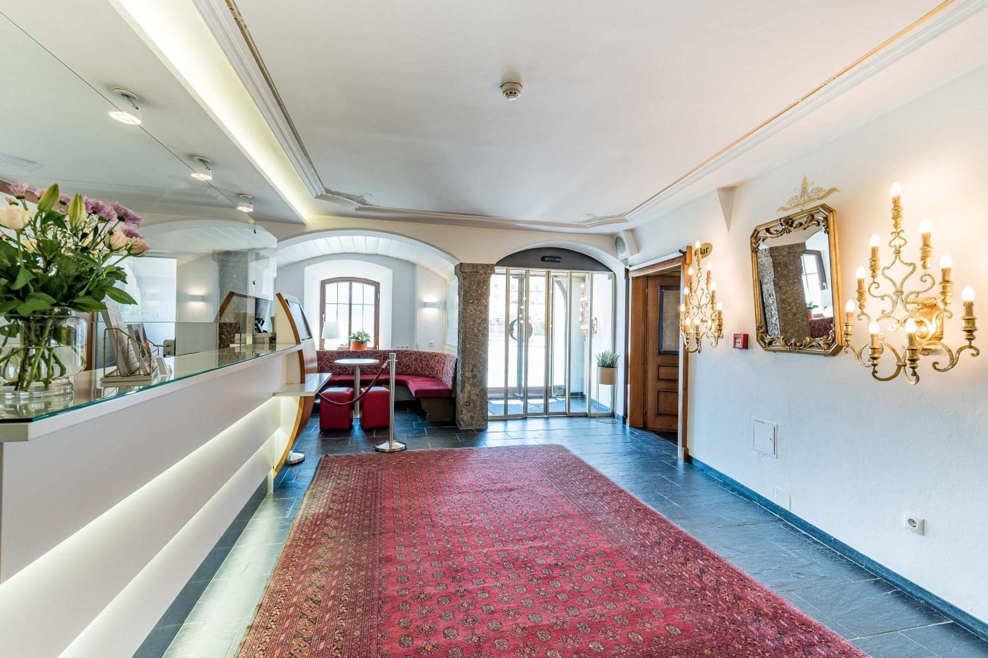 Mondschein Hotel 4*