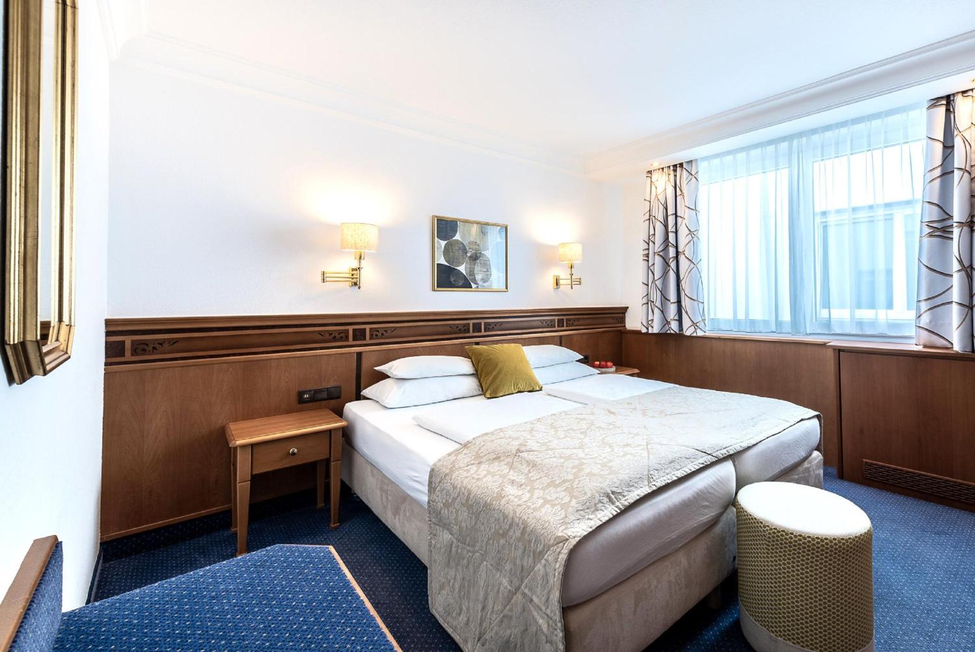 Hotel Mondschein 4*