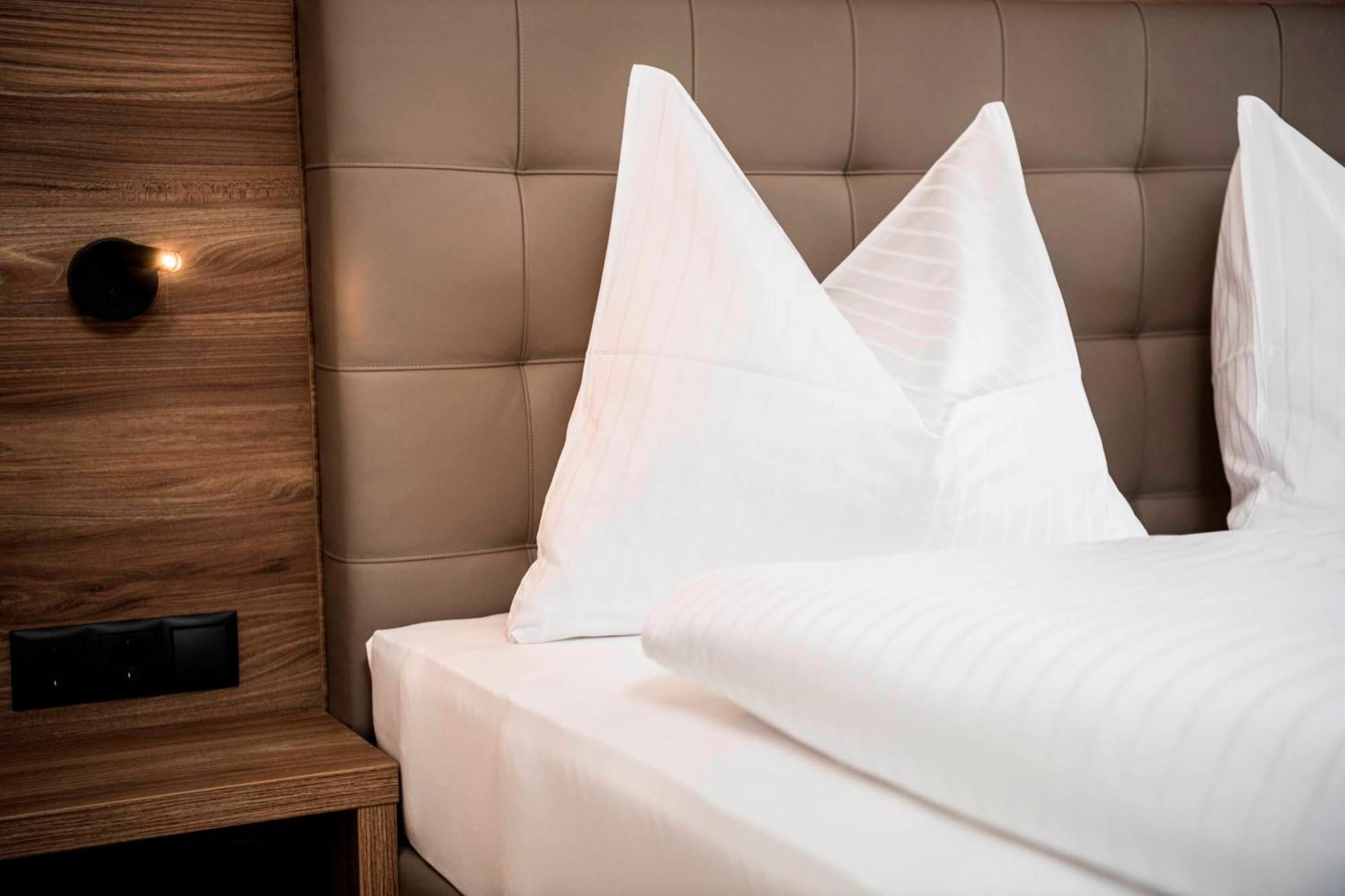 Hotel Zach 3*