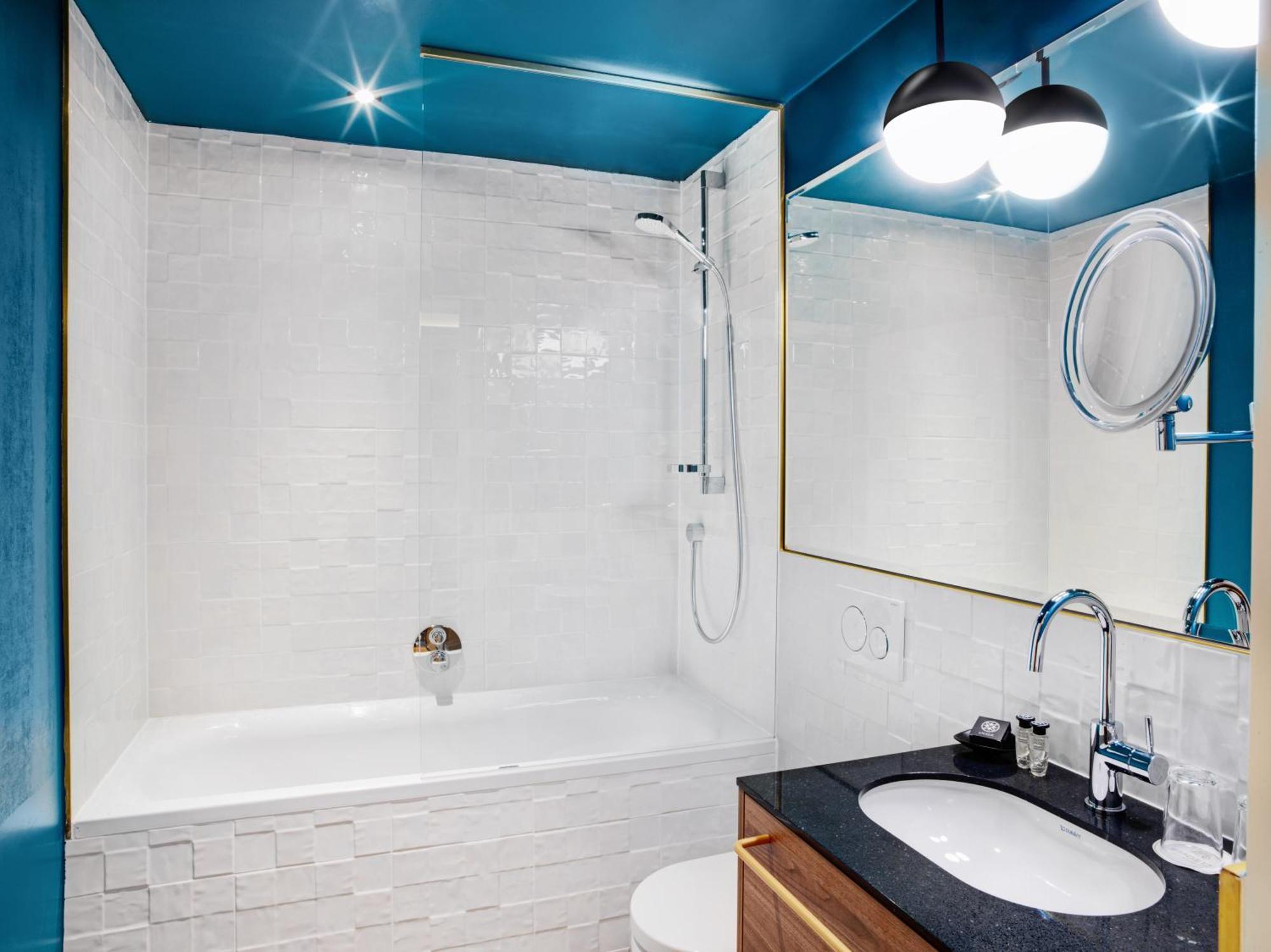 Stage 12 By Penz Hotel 4*