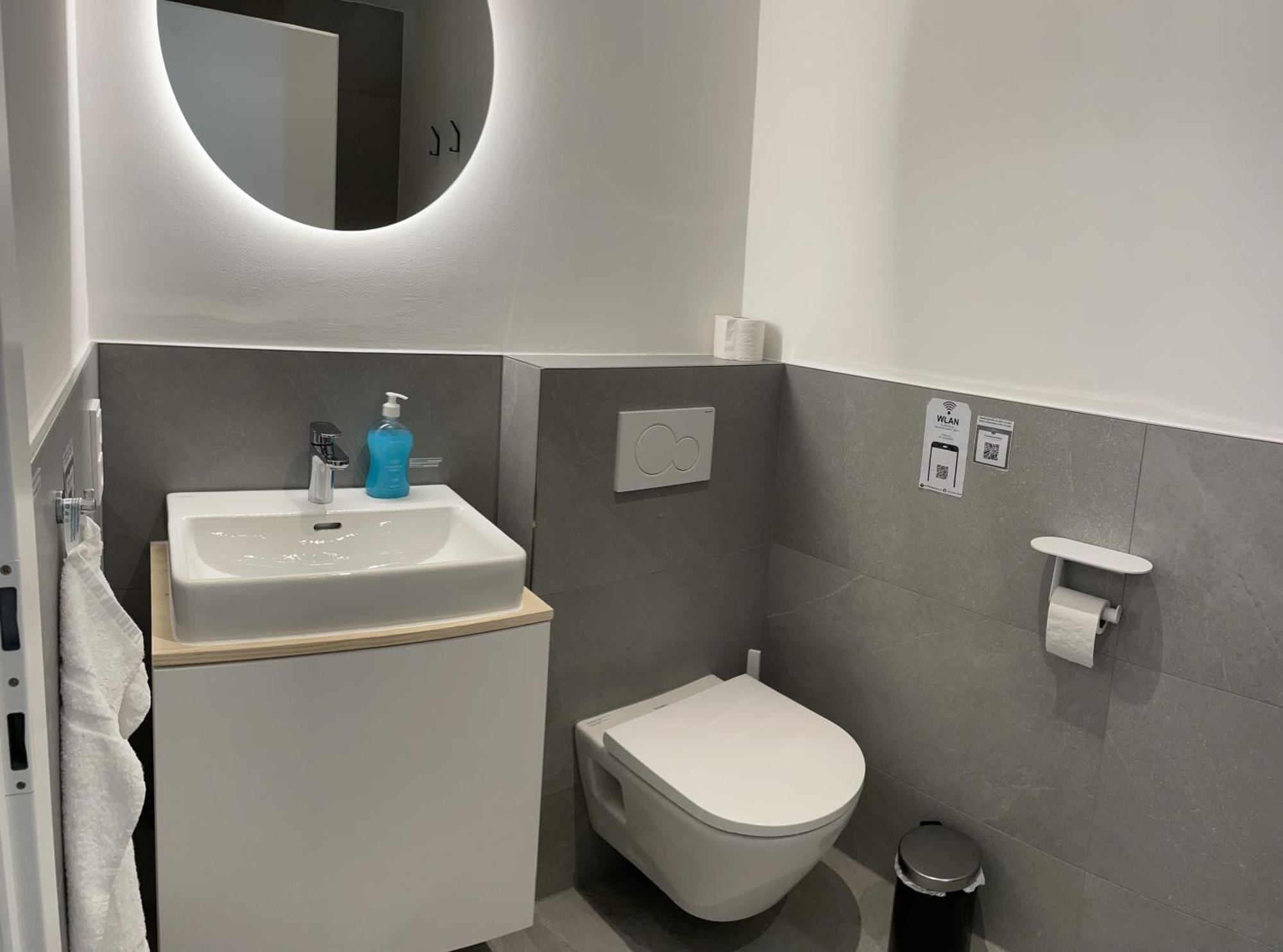 Waldblick - Neubau - Self-check-in - Kein Verkehr - Am Wald - Parkplaetze Vor Tuer - Or Double * Innsbruck