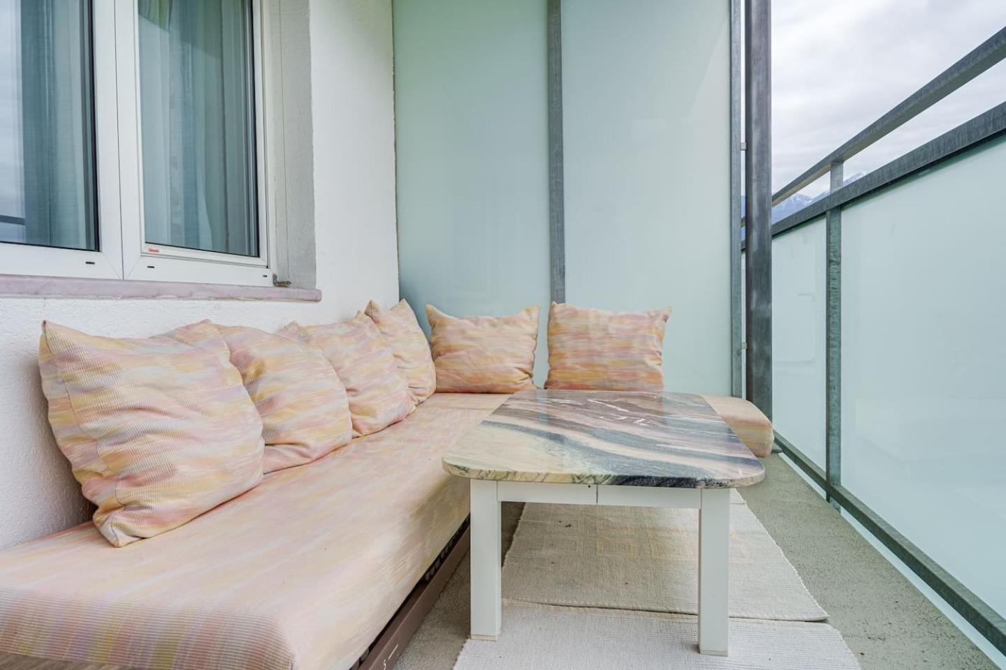 Wunderschoene Helle Apartment Min Stay 30 Days Apartment Innsbruck
