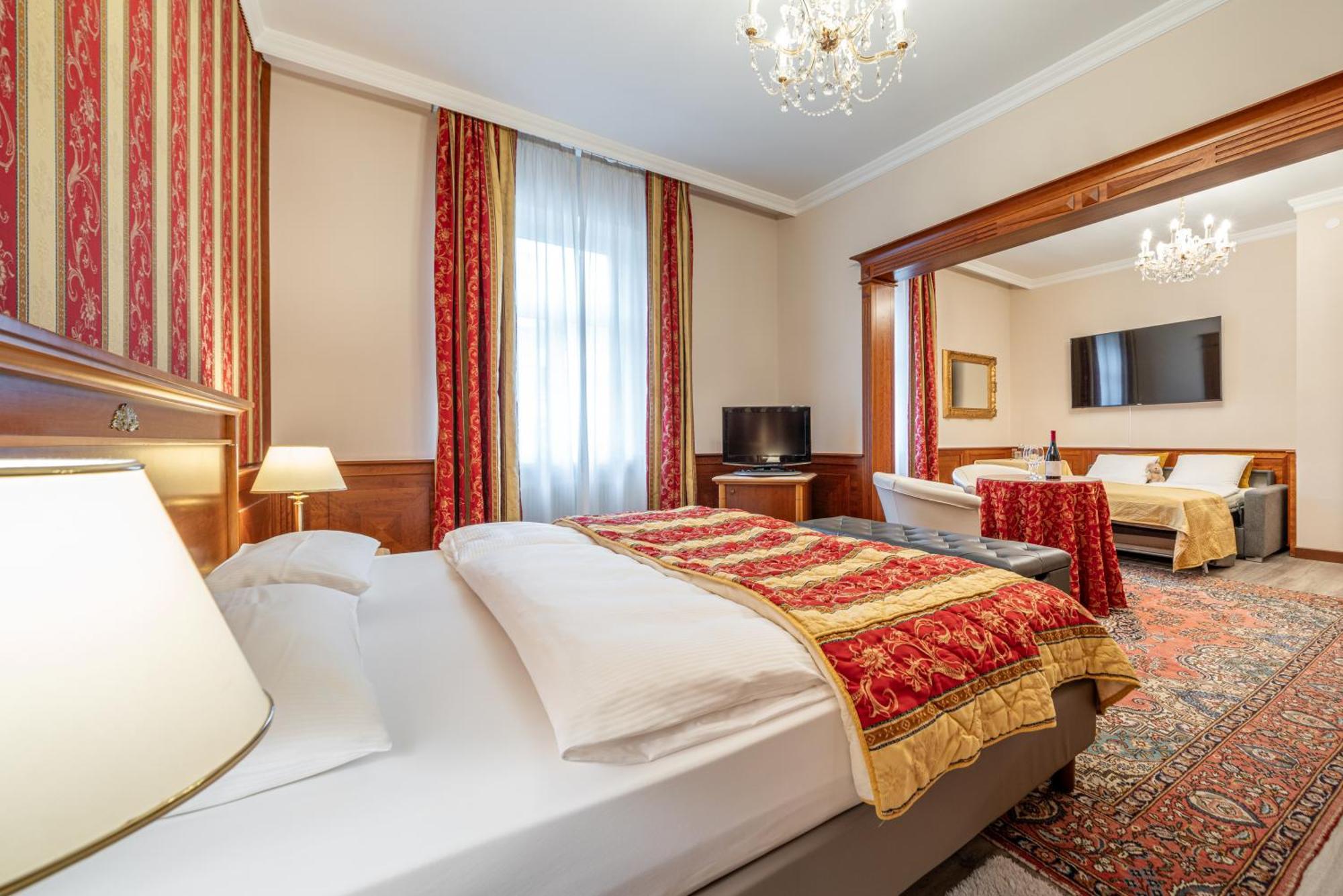 Neue Post I Self Check-in Innsbruck