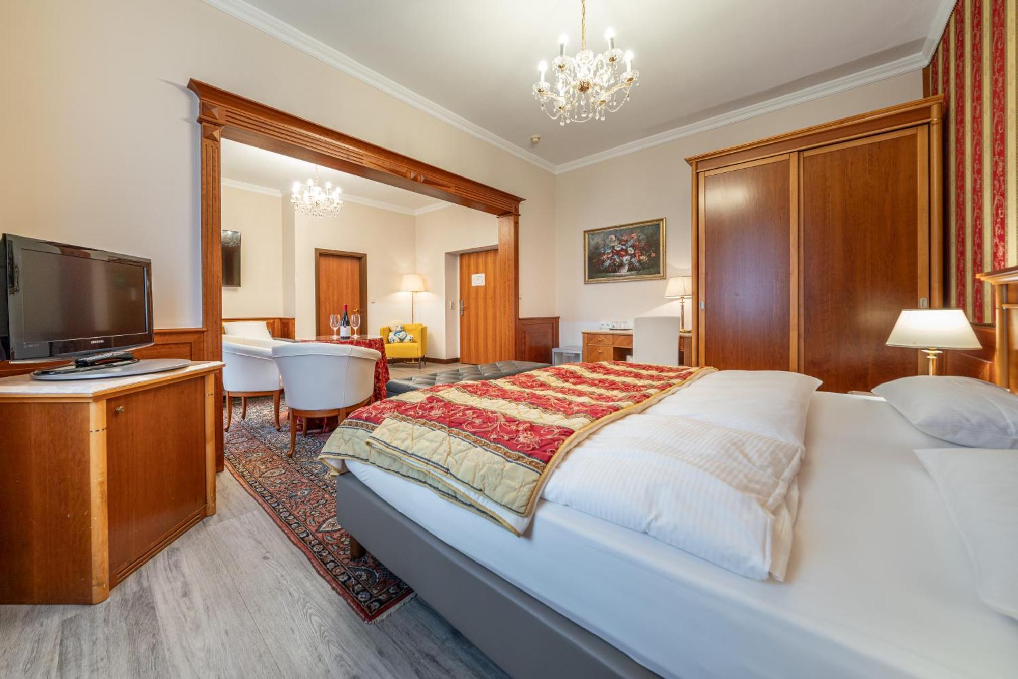 Neue Post I Self Check-in Hotel