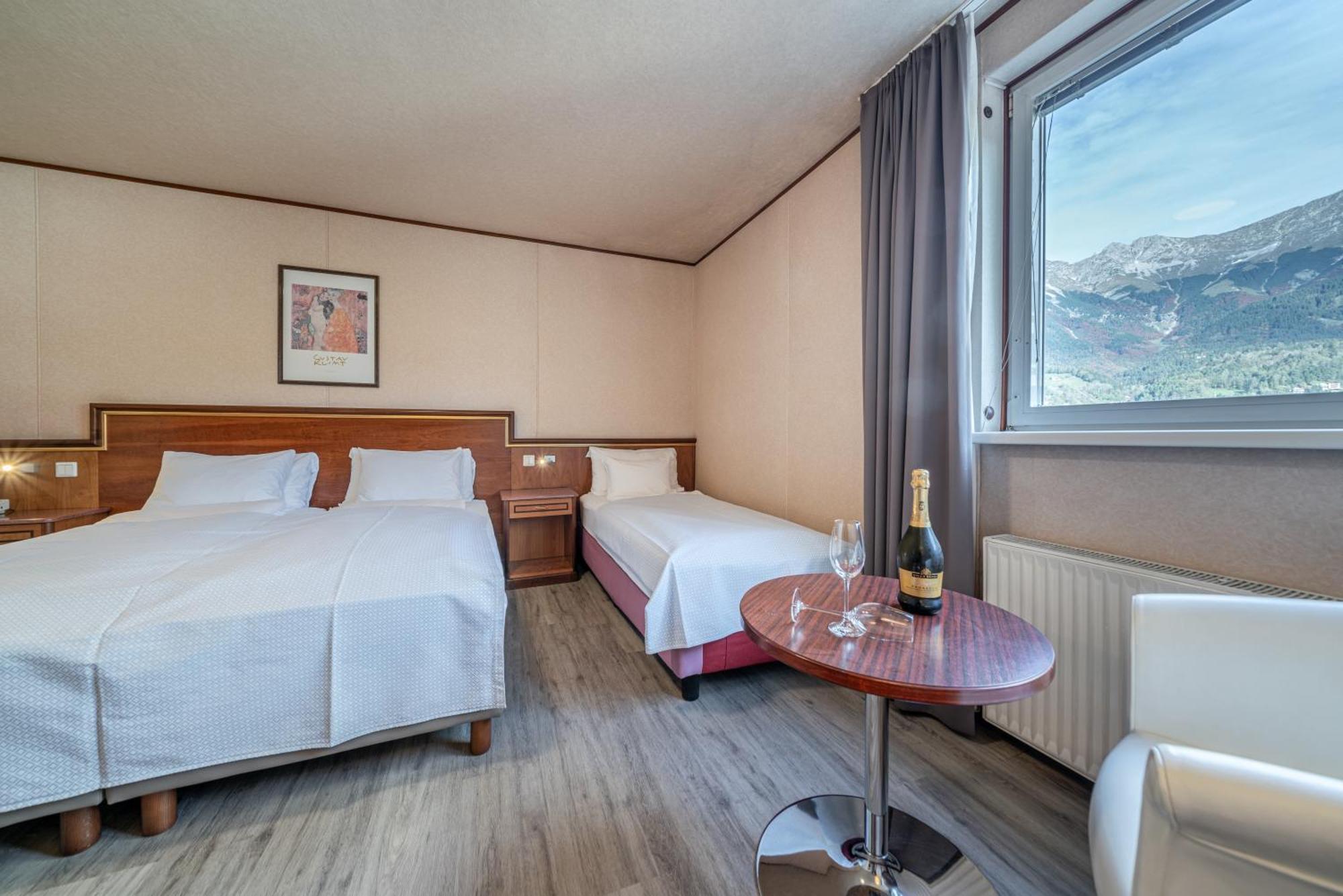 Hotel Neue Post I Self Check-in Innsbruck