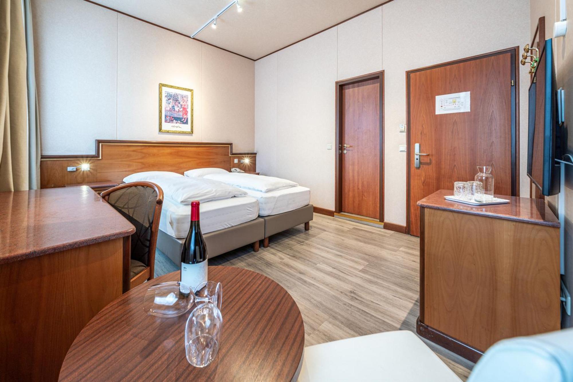 Neue Post I Self Check-in Hotel Innsbruck
