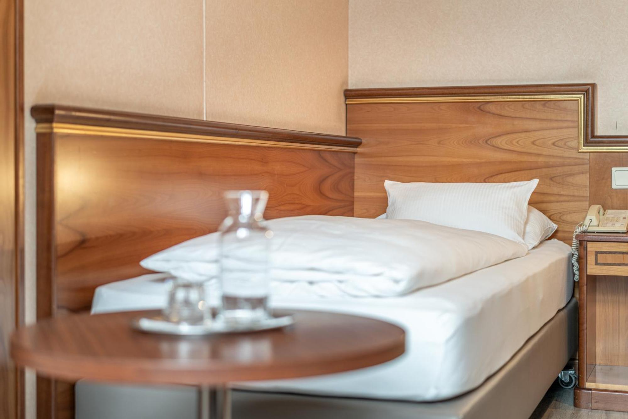 Neue Post I Self Check-in Innsbruck