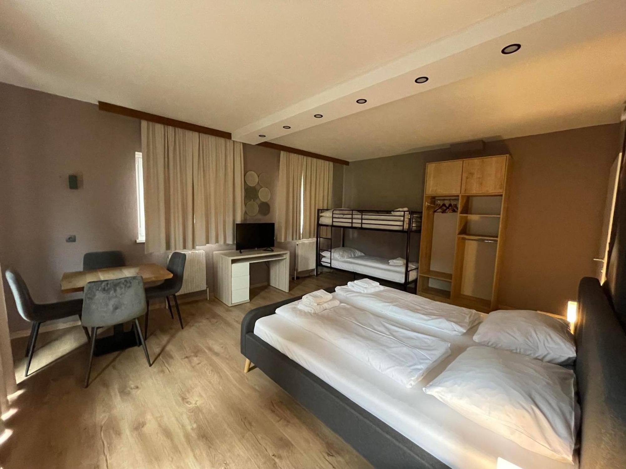 Apartment The Art And 3*