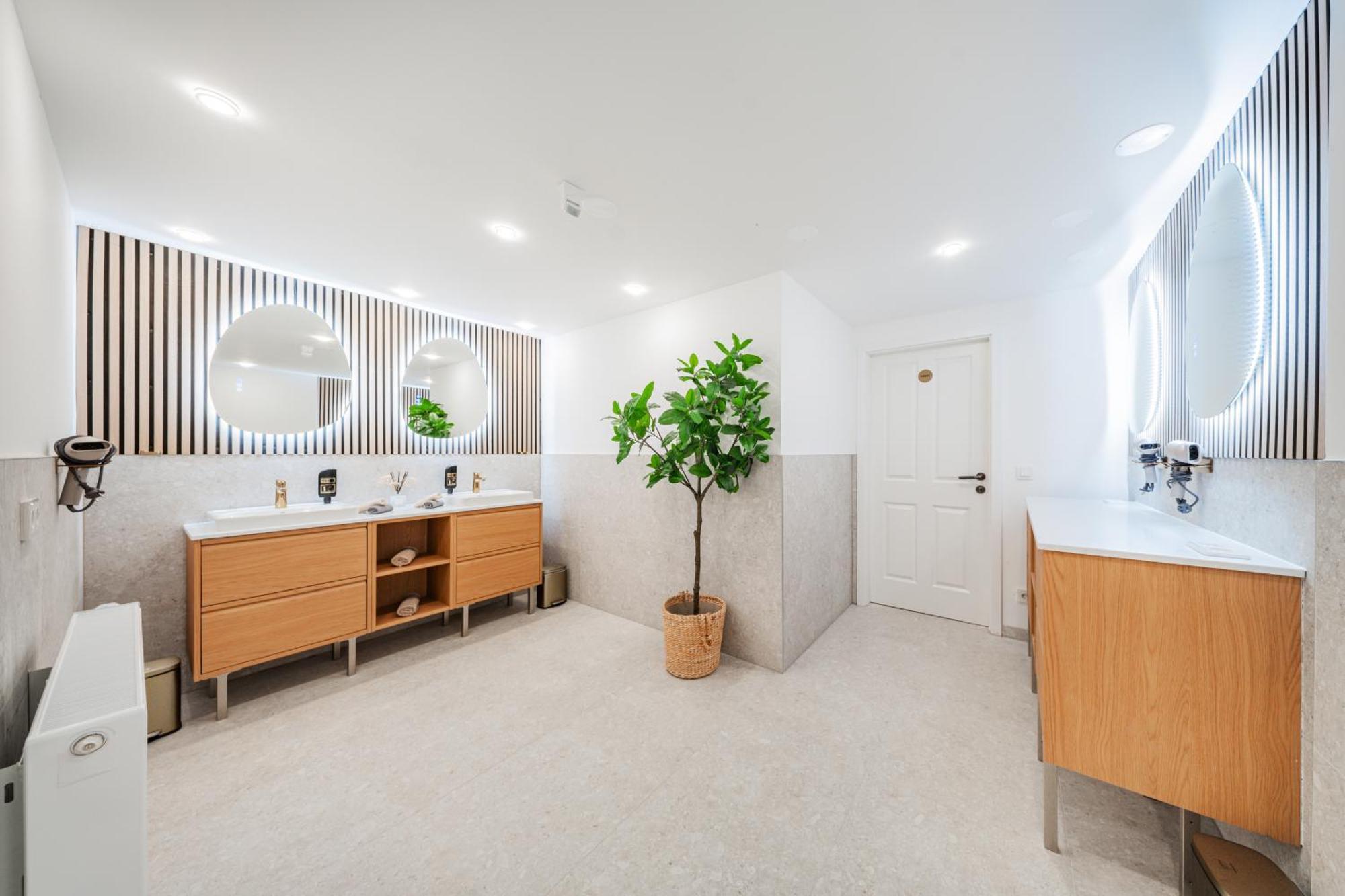 The Peak By Home1 Hostel *