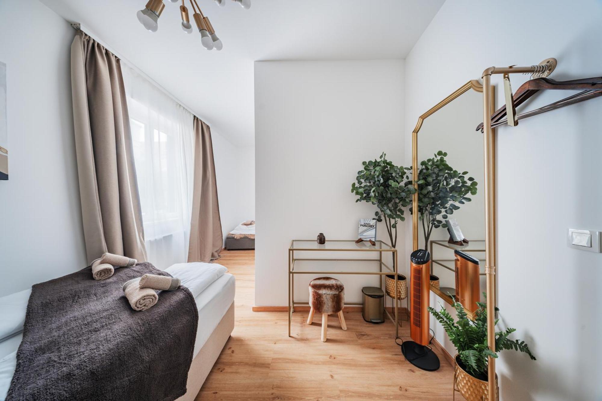 The Peak By Home1 Hostel *