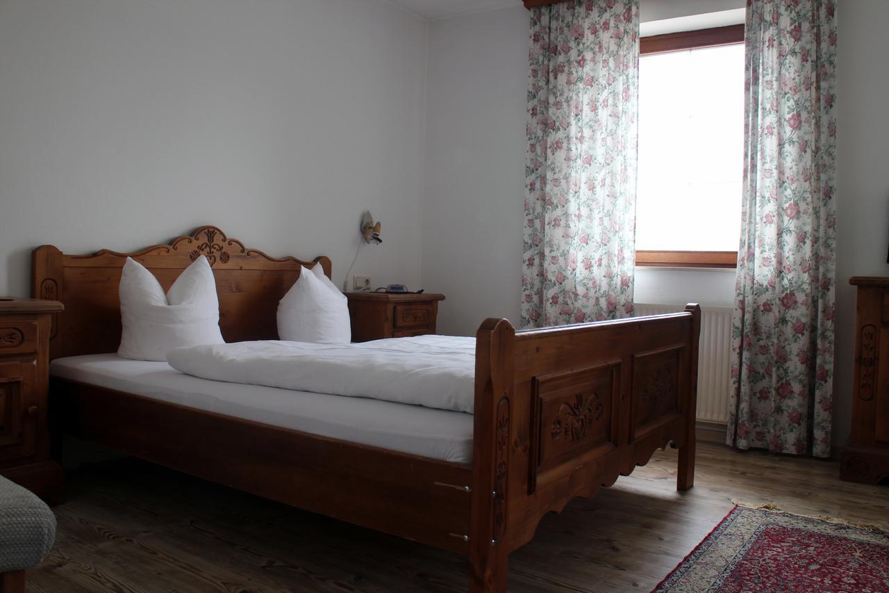Kranebitterhof Inn