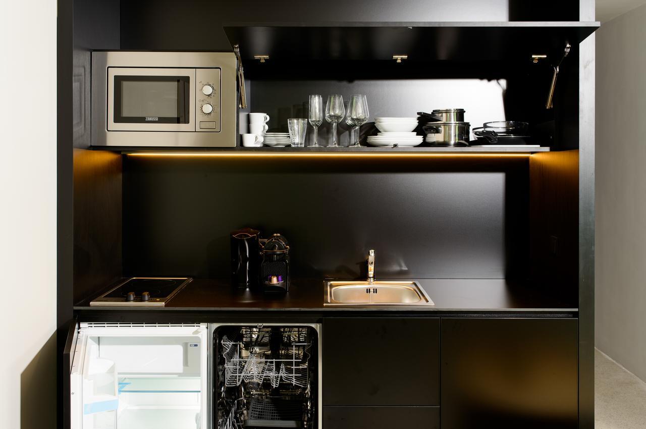 Blackhome East I Contactless Check-in Aparthotel