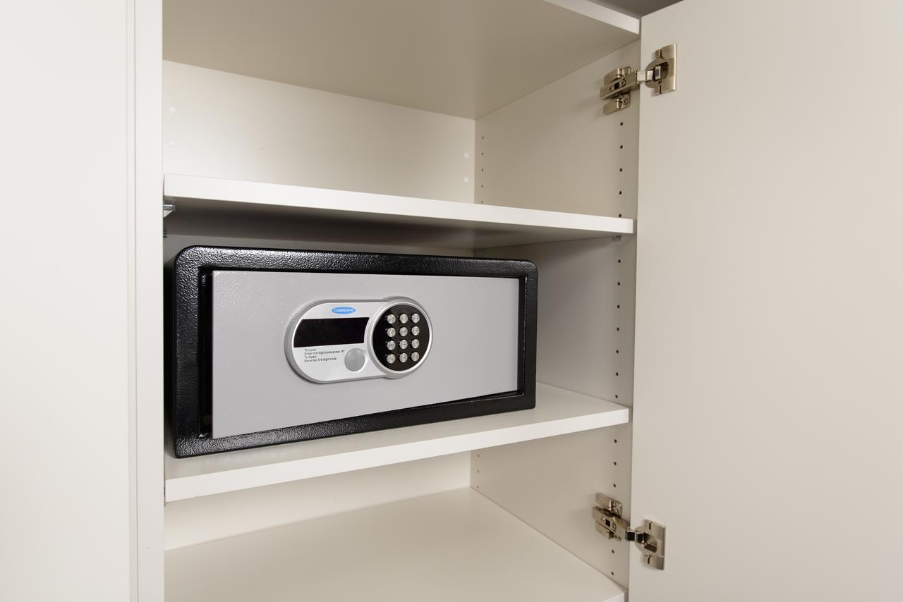 Blackhome East I Contactless Check-in 3*