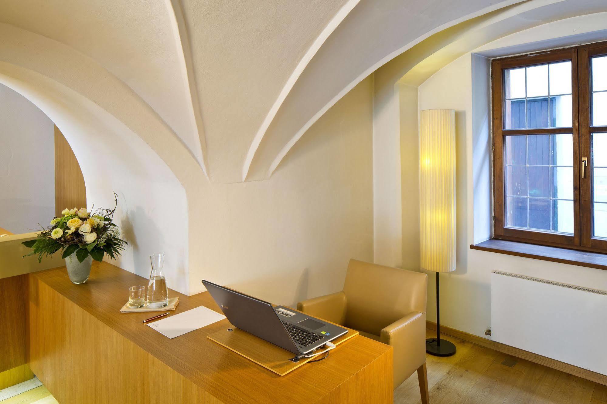 Hotel Maximilian - Stadthaus Penz 4*