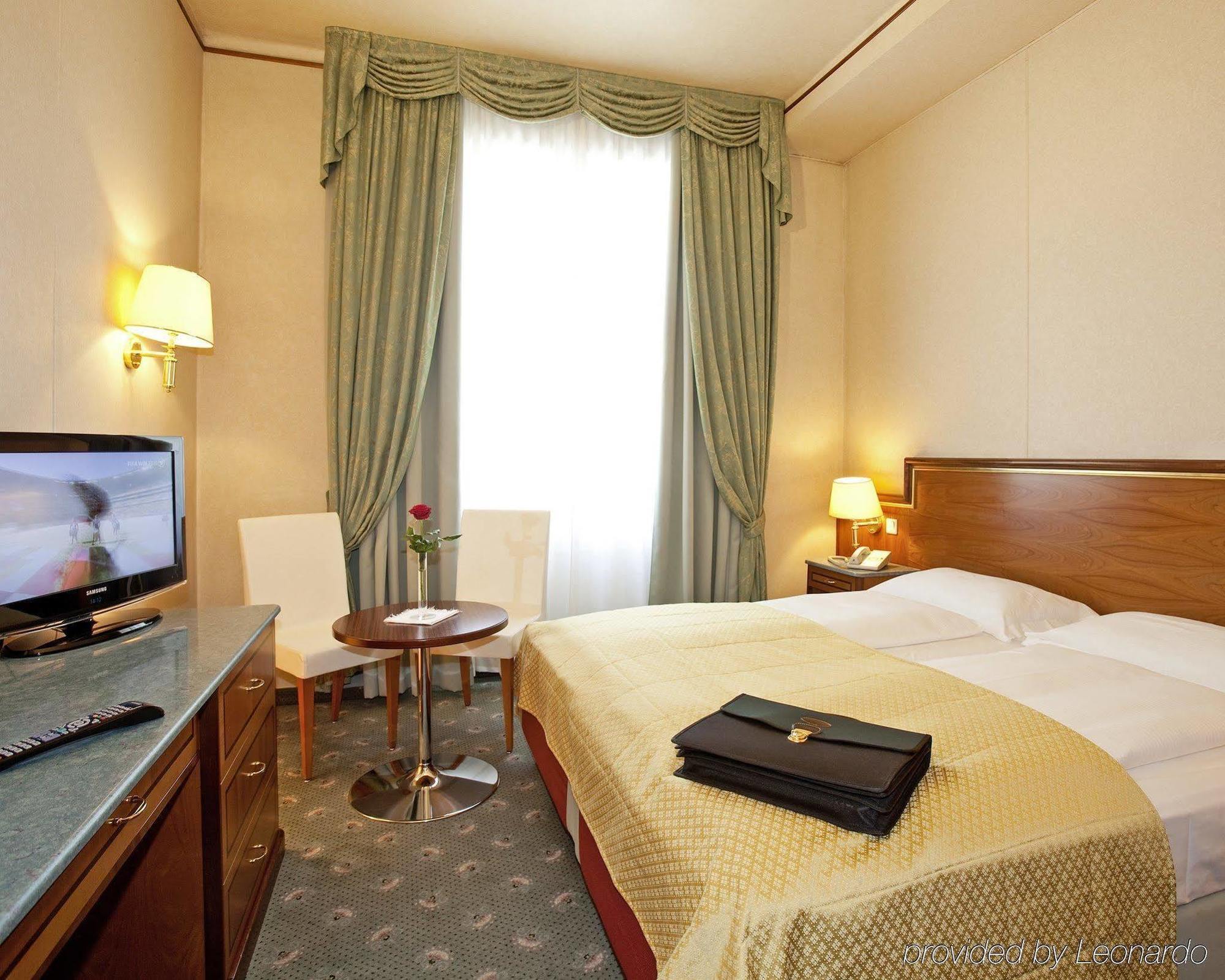Neue Post I Self Check-in Hotel 4*