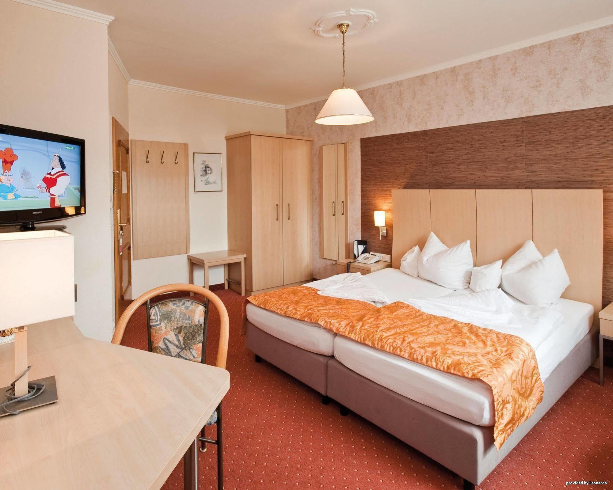 Leipziger Hof Hotel 4*