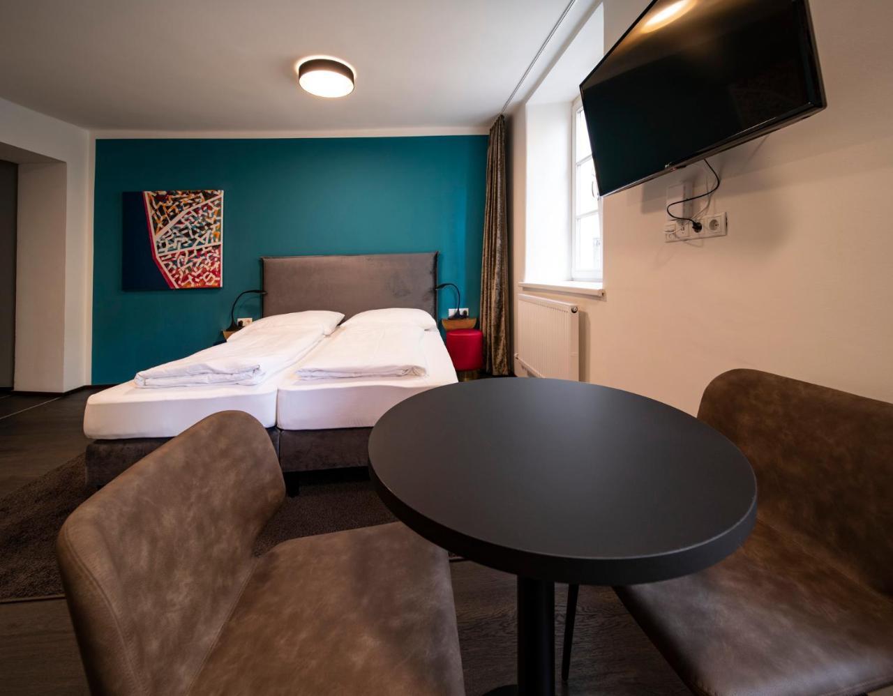 Blackhome Boutique I Contactless Check-in Innsbruck