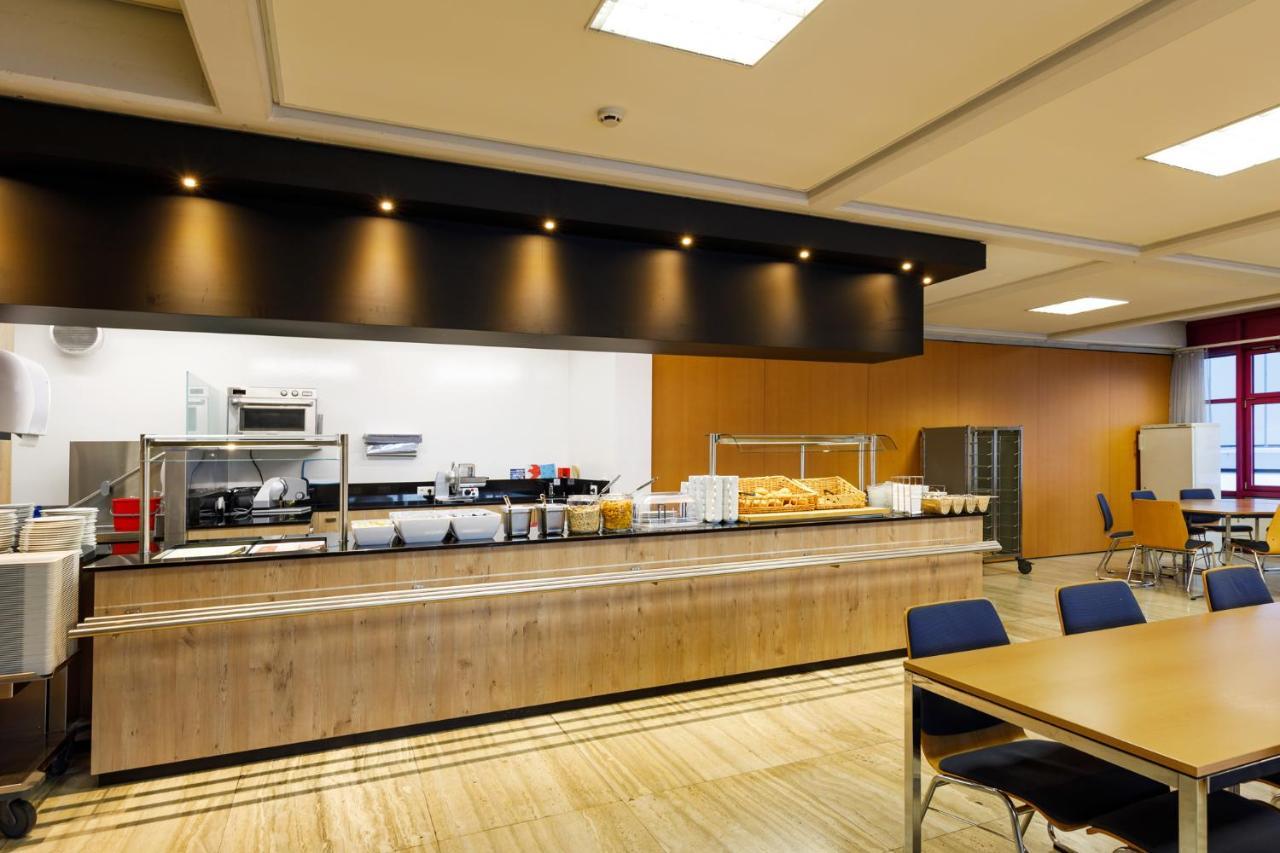 Hotel Olympiaworld-Landessportzentrum 2*