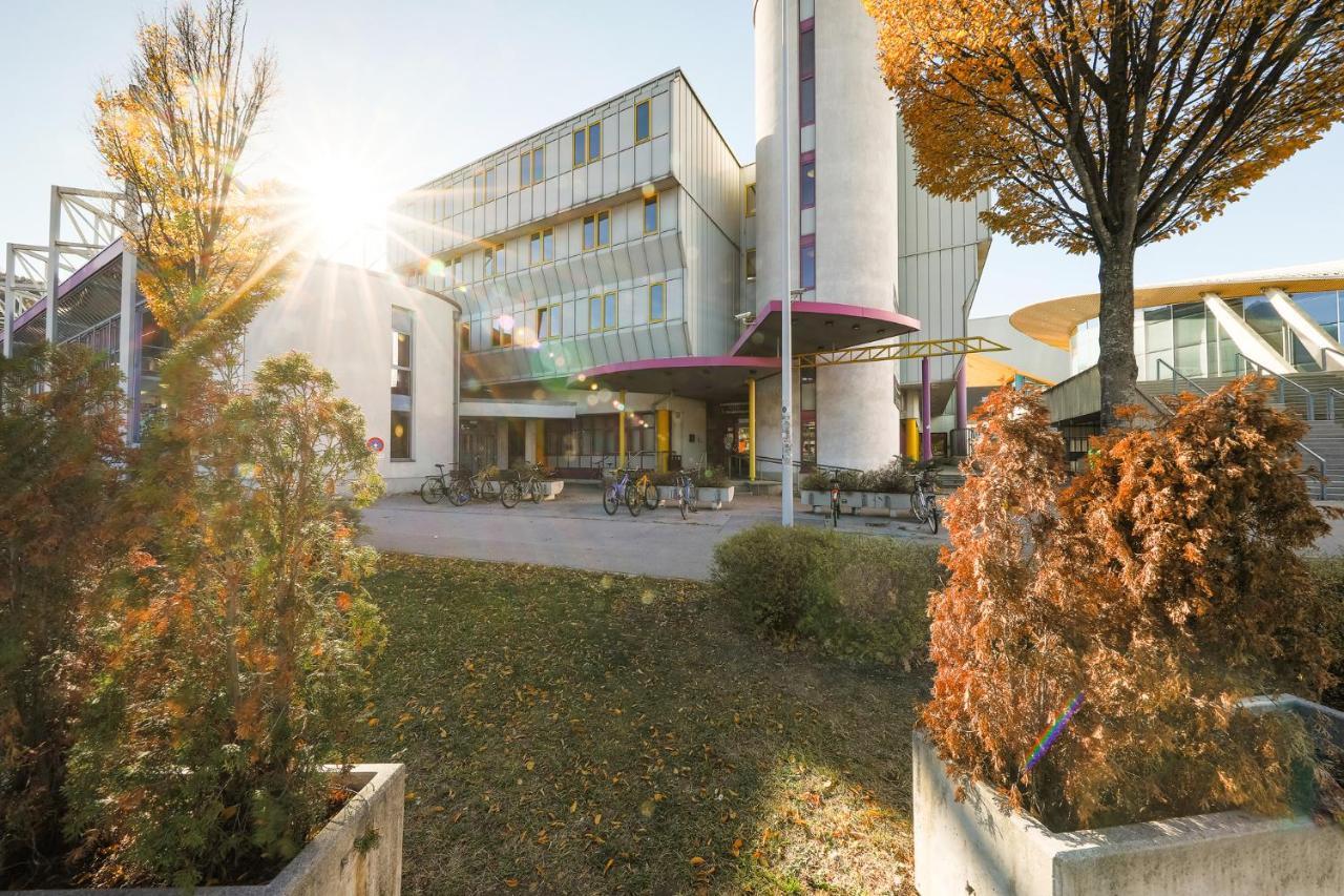 Olympiaworld-Landessportzentrum 2*