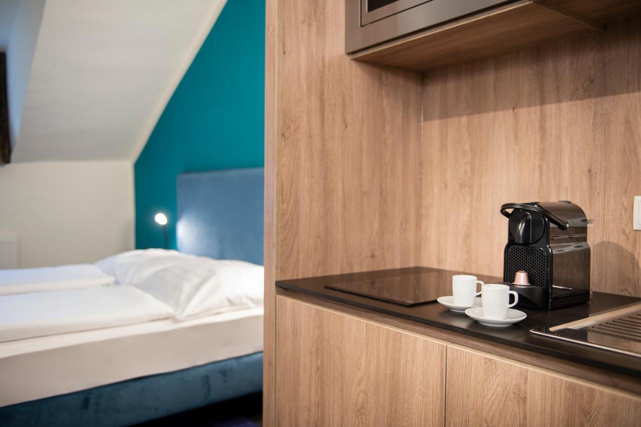 Blackhome Boutique I Contactless Check-in 3*